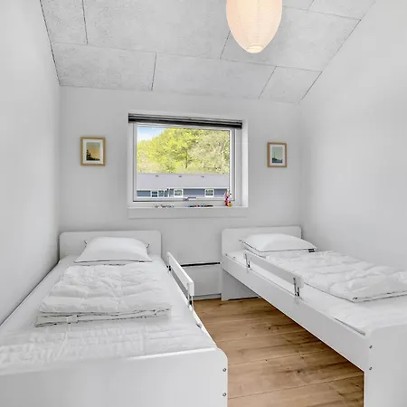 Lovely In With Wifi Holiday home